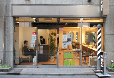 ブラックビズ新宿号店